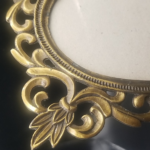 Vintage Ornate Heavy Brass Oval Picture Photo Frame - Picture 8 of 11